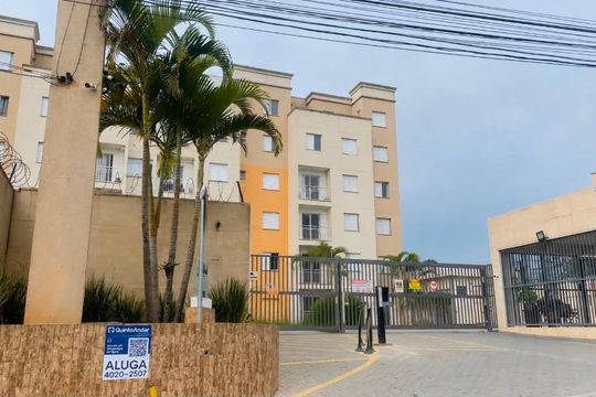 Fachada com placa de apartamento para alugar com 2 quartos, 76m² em Jardim Isis, Cotia