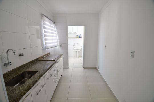 Cozinha de apartamento à venda com 1 quarto, 46m² em Centro, Campinas
