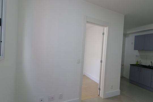 Sala de apartamento para alugar com 2 quartos, 33m² em Jardim Sabara, São Paulo