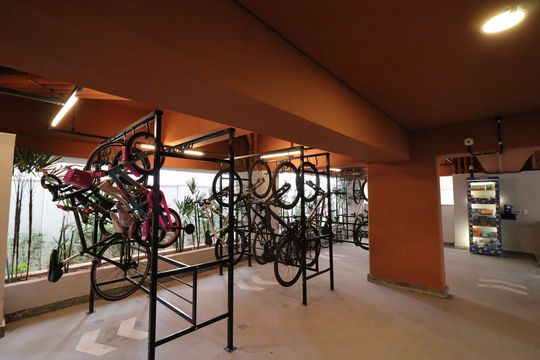 Área comum - Bicicletário de apartamento para alugar com 2 quartos, 33m² em Jardim Sabara, São Paulo