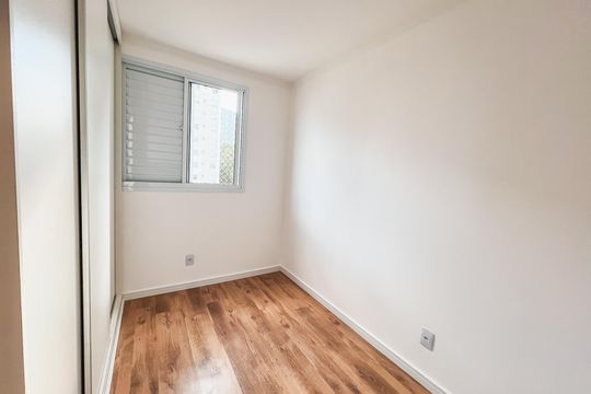 Quarto de apartamento para alugar com 2 quartos, 47m² em Jardim Iris, São Paulo