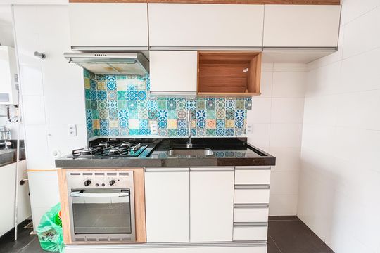 Cozinha de apartamento para alugar com 2 quartos, 47m² em Jardim Iris, São Paulo