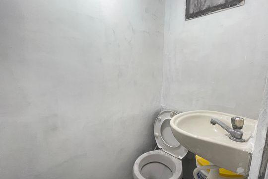 Banheiro social de casa para alugar com 2 quartos, 60m² em Jardim Luísa, São Paulo