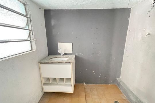 Banheiro 2 de casa para alugar com 1 quarto, 60m² em Jardim Luísa, São Paulo