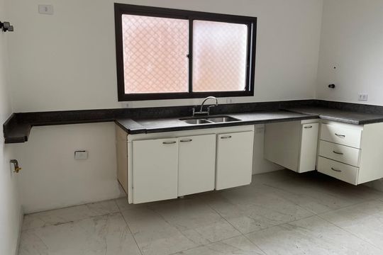 Cozinha de apartamento à venda com 4 quartos, 239m² em Jardim Fonte do Morumbi, São Paulo