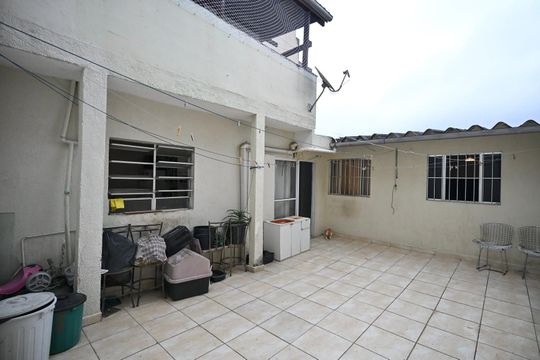 Quintal de casa à venda com 2 quartos, 70m² em Jardim Inga, São Paulo