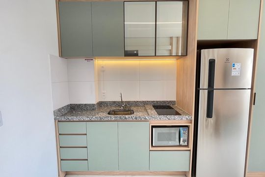 Cozinha de apartamento para alugar com 1 quarto, 32m² em Butantã, São Paulo