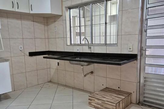 Cozinha de casa à venda com 4 quartos, 200m² em Jardim Gianetti, São Paulo