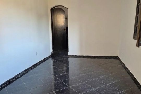 Quarto de casa à venda com 4 quartos, 200m² em Jardim Gianetti, São Paulo