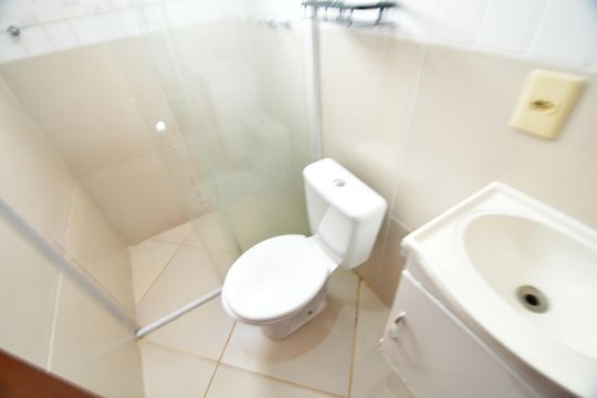 Banheiro de kitnet/studio para alugar com 1 quarto, 40m² em Cidade Universitária, Campinas