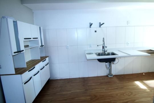 Cozinha de apartamento para alugar com 2 quartos, 47m² em Vaz Lobo, Rio de Janeiro