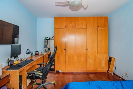 Quarto de casa à venda com 4 quartos, 300m² em Jardim Sabará, Porto Alegre