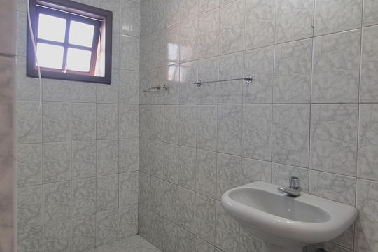 Banheiro de Serviço de casa à venda com 4 quartos, 280m² em Santa Branca, Belo Horizonte