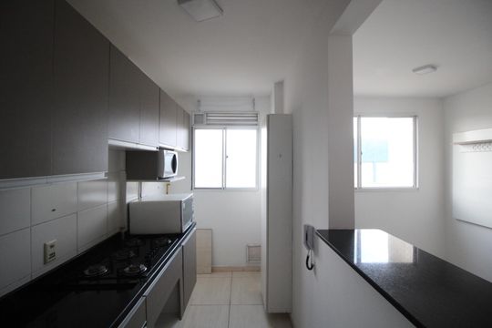 Cozinha de apartamento para alugar com 2 quartos, 44m² em Humaitá, Porto Alegre