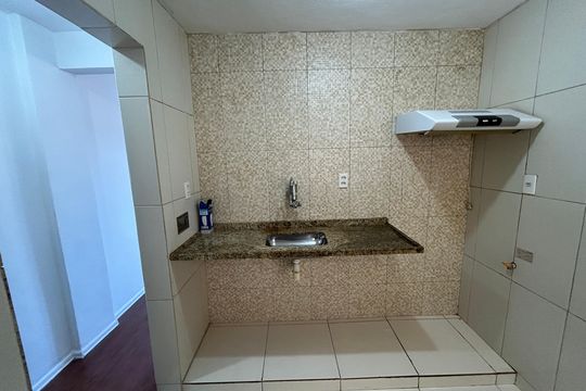 Cozinha de apartamento para alugar com 2 quartos, 48m² em Inhaúma, Rio de Janeiro