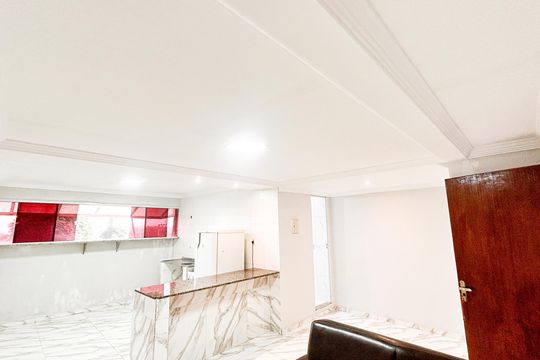 Apartamento para alugar com 2 quartos, 60m² em Aquariús, Cabo Frio