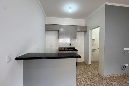 Sala/Cozinha de apartamento para alugar com 2 quartos, 45m² em Jardim Maria Beatriz, Carapicuíba