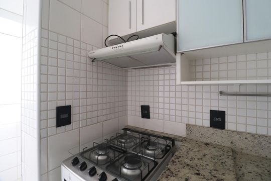 Cozinha de apartamento para alugar com 2 quartos, 59m² em Centro, Uberlândia