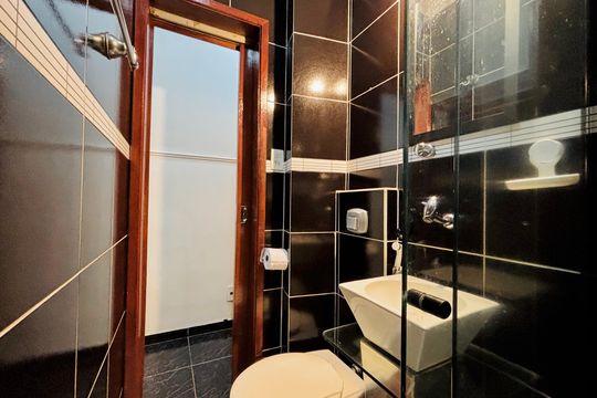 Banheiro de apartamento para alugar com 1 quarto, 25m² em Copacabana, Rio de Janeiro
