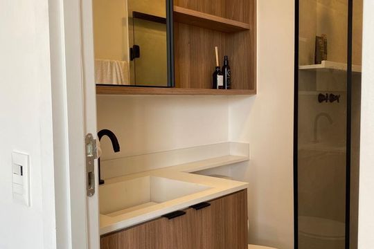 Banheiro de apartamento para alugar com 1 quarto, 46m² em Jardim Marajoara, São Paulo