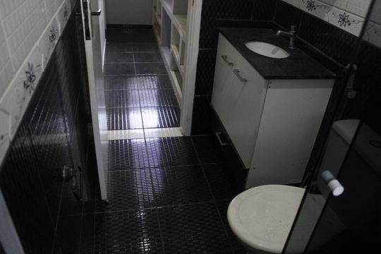 Banheiro da Suíte  de casa para alugar com 3 quartos, 190m² em Jardim Bela Vista, Guarulhos