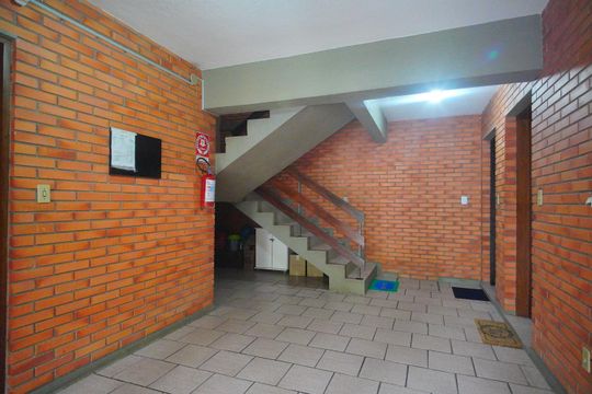 Hall de entrada de apartamento para alugar com 1 quarto, 55m² em São José, São Leopoldo