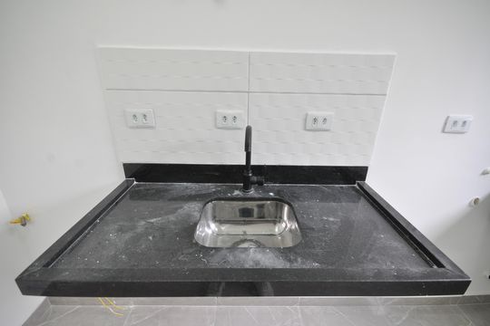 Cozinha de apartamento à venda com 1 quarto, 30m² em Parque Vitoria, São Paulo