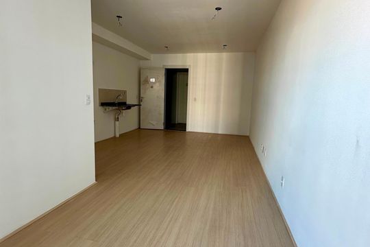 Sala/Quarto de apartamento à venda com 1 quarto, 31m² em Santo Cristo, Rio de Janeiro