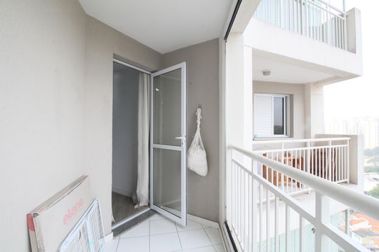 Varanda Sala de apartamento à venda com 2 quartos, 51m² em Jardim Monte Alegre, Taboão da Serra