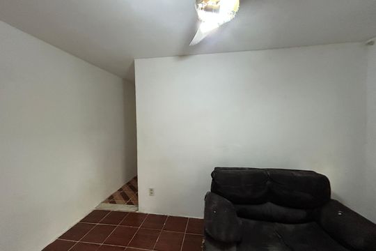 Sala de casa para alugar com 2 quartos, 75m² em Osvaldo Cruz, Rio de Janeiro