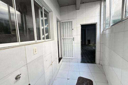 Área de Serviço de casa para alugar com 2 quartos, 75m² em Osvaldo Cruz, Rio de Janeiro