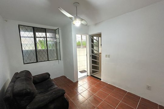 Sala de casa para alugar com 2 quartos, 75m² em Osvaldo Cruz, Rio de Janeiro