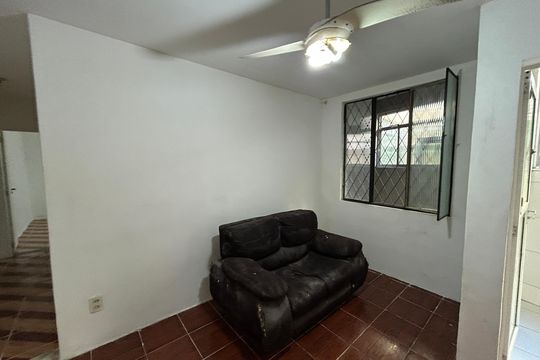 Sala de casa para alugar com 2 quartos, 75m² em Osvaldo Cruz, Rio de Janeiro