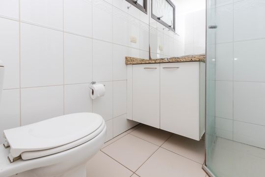 Banheiro de apartamento para alugar com 3 quartos, 85m² em Brooklin, São Paulo