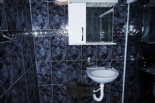 Banheiro de casa para alugar com 2 quartos, 76m² em Penha, Rio de Janeiro