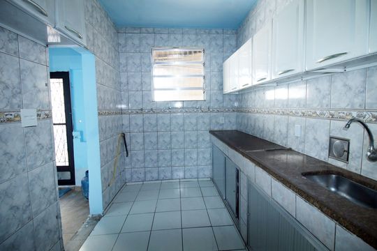Cozinha de casa para alugar com 2 quartos, 76m² em Penha, Rio de Janeiro