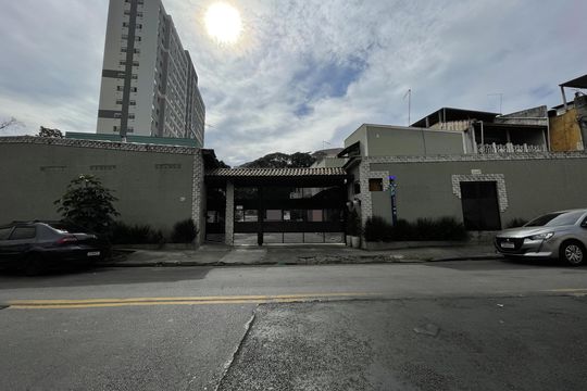 Fachada de casa de condomínio para alugar com 2 quartos, 75m² em Vila Curuçá Velha, São Paulo