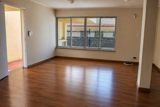Casa à venda com 4 quartos, 155m² em Vila Brasilina, São Paulo