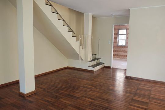 Sala de casa à venda com 4 quartos, 155m² em Vila Brasilina, São Paulo