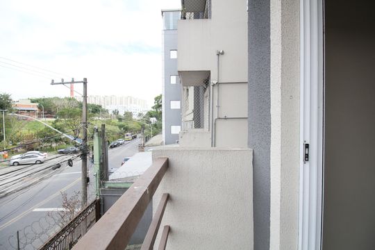 varanda Quarto 2 de casa para alugar com 2 quartos, 46m² em Parque Assuncao, Taboão da Serra