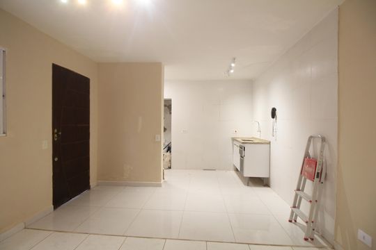 Sala de casa para alugar com 2 quartos, 46m² em Parque Assuncao, Taboão da Serra