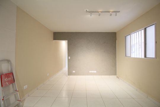Casa para alugar com 2 quartos, 46m² em Parque Assuncao, Taboão da Serra