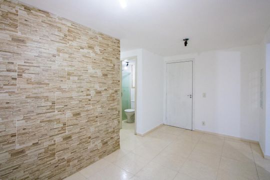 Sala de apartamento para alugar com 2 quartos, 45m² em Parque Sao Vicente, Santo André