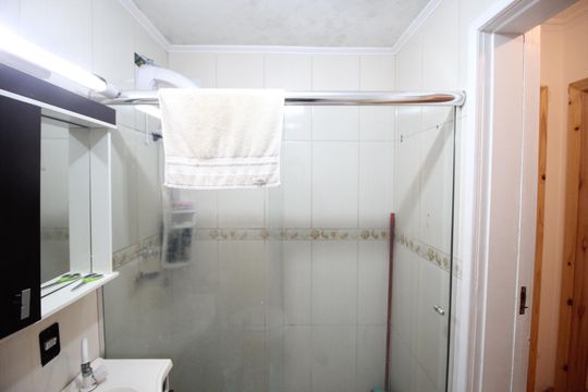 Banheiro social de apartamento à venda com 3 quartos, 95m² em Moinhos de Vento, Porto Alegre