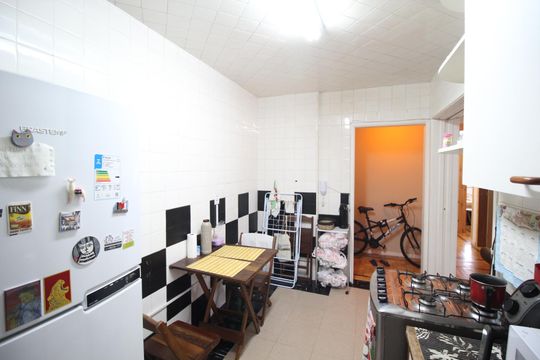 Cozinha de apartamento à venda com 4 quartos, 95m² em Moinhos de Vento, Porto Alegre