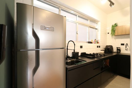 Cozinha e Área de Serviço de apartamento para alugar com 2 quartos, 53m² em Bom Retiro, São Paulo