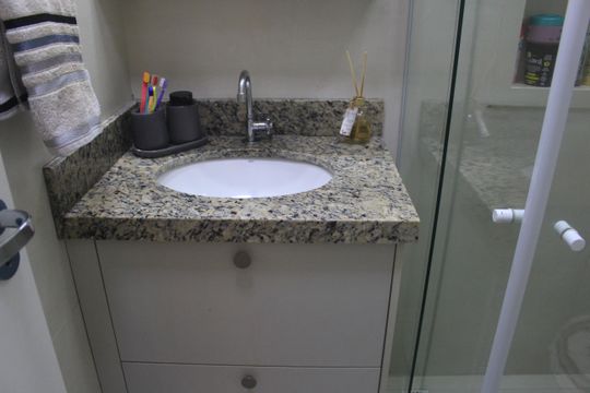 Banheiro de apartamento à venda com 2 quartos, 66m² em Santa Maria, São Caetano do Sul