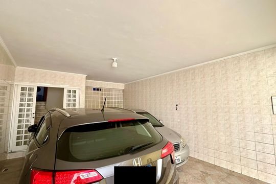 Garagem de casa para alugar com 3 quartos, 183m² em Jardim Santa Cecilia, Guarulhos