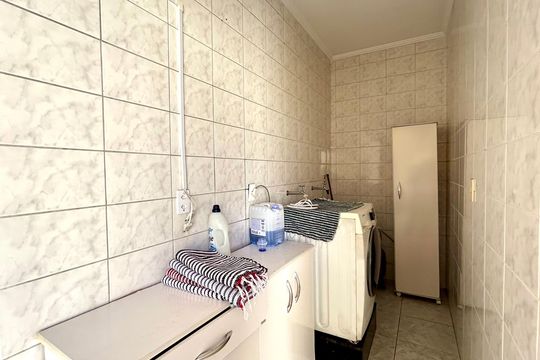 Área de Serviço de casa para alugar com 3 quartos, 183m² em Jardim Santa Cecilia, Guarulhos
