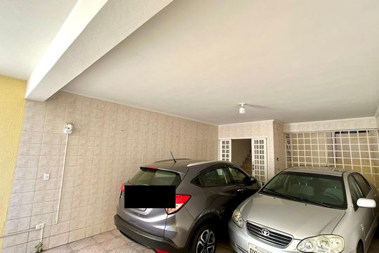 Garagem de casa para alugar com 3 quartos, 183m² em Jardim Santa Cecilia, Guarulhos